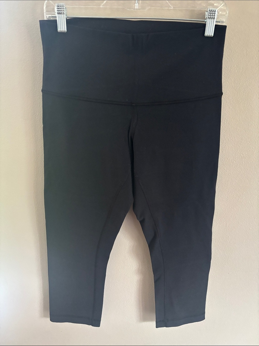 10 Lululemon capri leggings